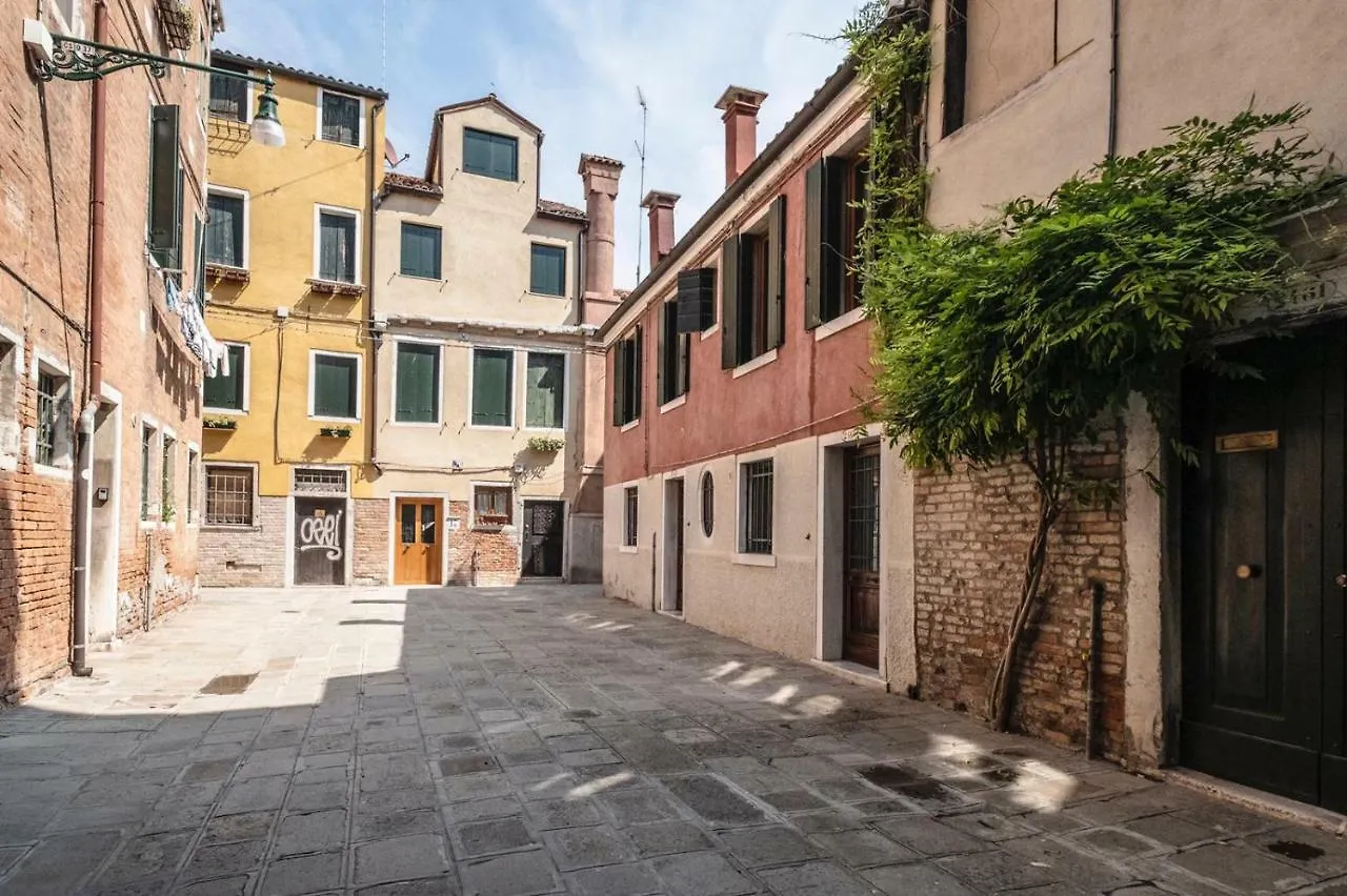 Apartment Palazzina Bandiera E Moro Hotel Venice Italy